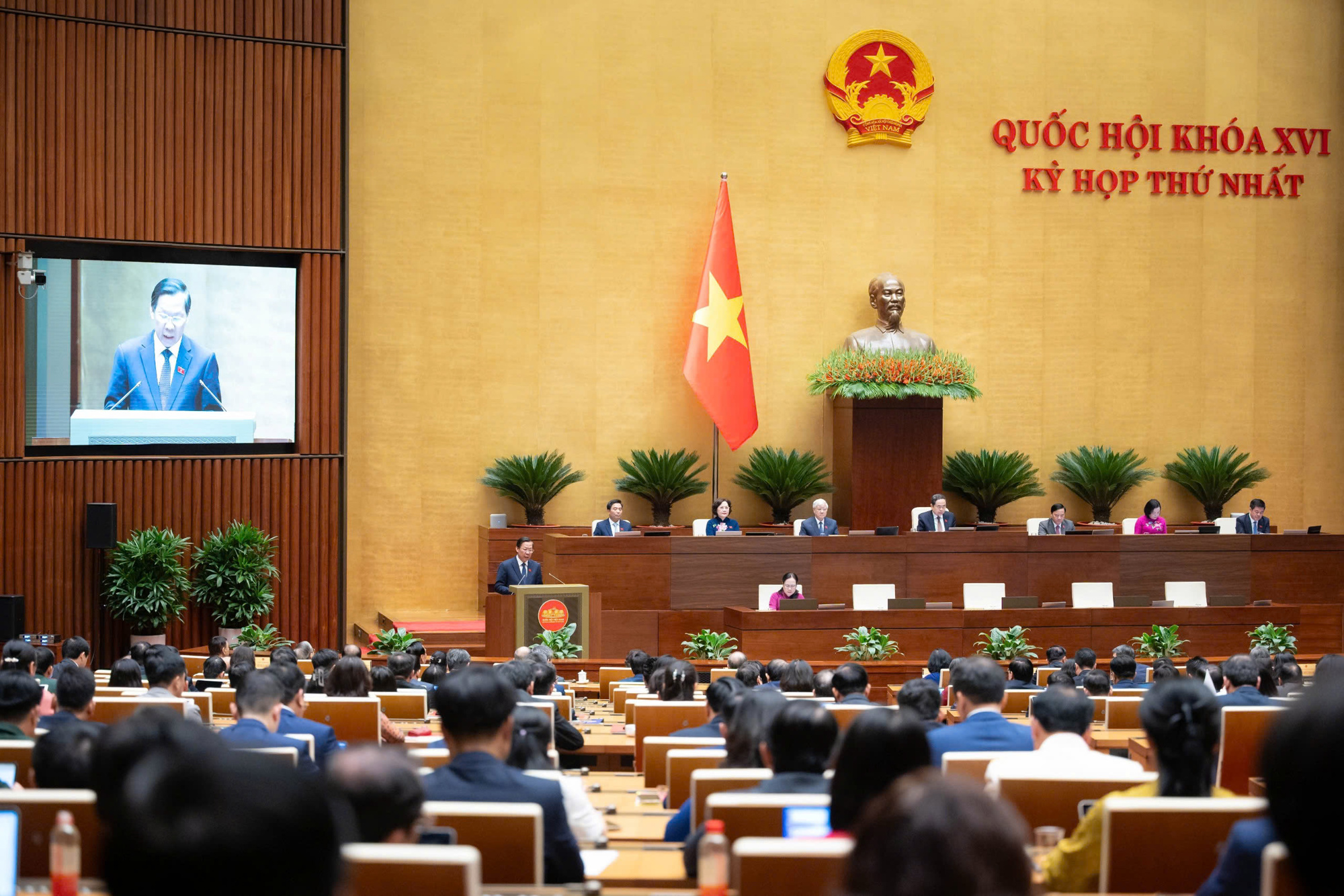 Phát triển mạnh công nghiệp văn hoá, giải trí, dịch vụ văn hoá, các ngành kinh tế sáng tạo, kinh tế thể thao