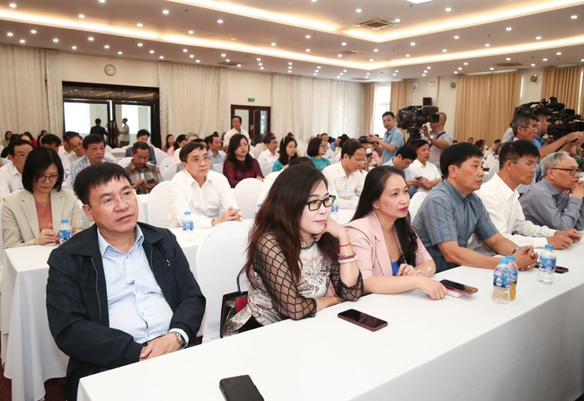 Hội Nhà báo Việt Nam tiếp tục phát huy truyền thống vẻ vang, không ngừng đổi mới, nâng cao vai trò và vị thế - Ảnh 6.