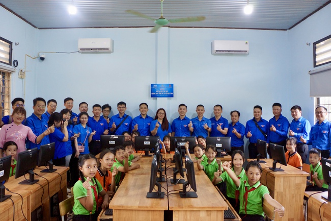 Đoàn Thanh niên chính thức Vin7772 phối hợp tổ chức Vin777 được xếp hạng cao nhất Chiến dịch Thanh niên Tình nguyện Hè - Ảnh 1.